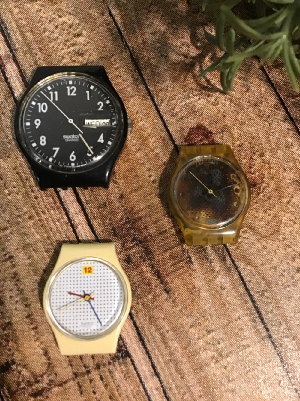 ♥️ 5/25$ swatch watches with major issues